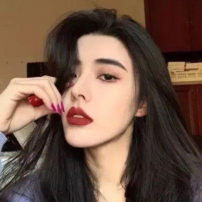 安静的乡村女人